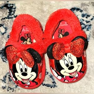 Minnie Mouse Disney Red Bling Slippers size 5-6